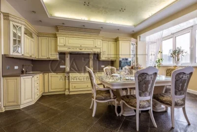 For sale / 4-room apartment Kovpaka Boulevard of Fountains