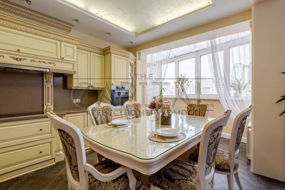 For sale / 4-room apartment Kovpaka Boulevard of Fountains