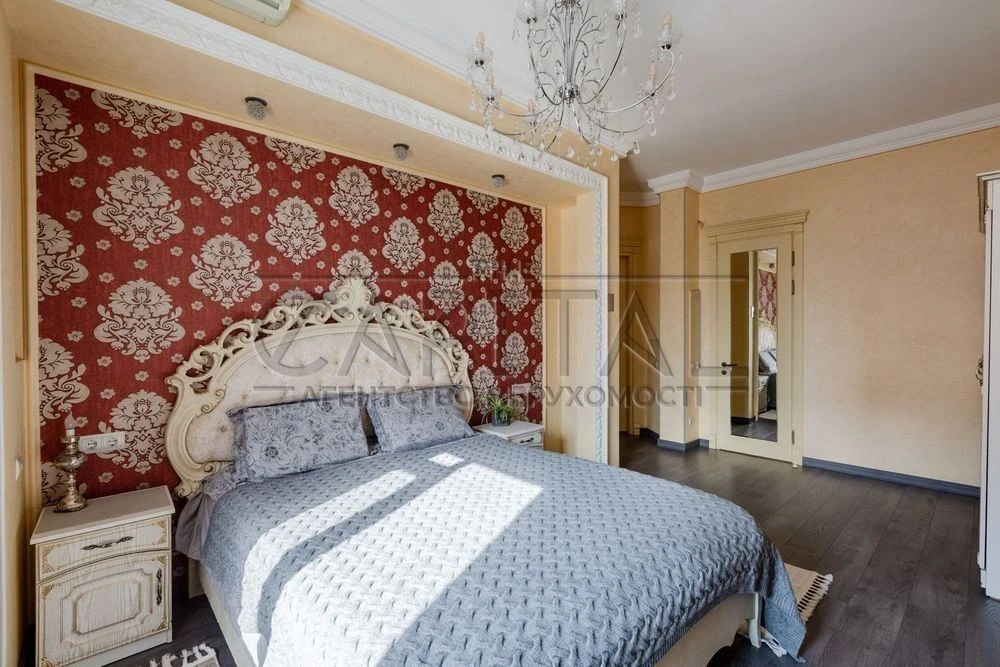For sale / 4-room apartment Kovpaka Boulevard of Fountains