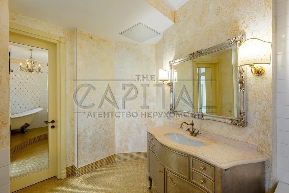 For sale / 4-room apartment Kovpaka Boulevard of Fountains