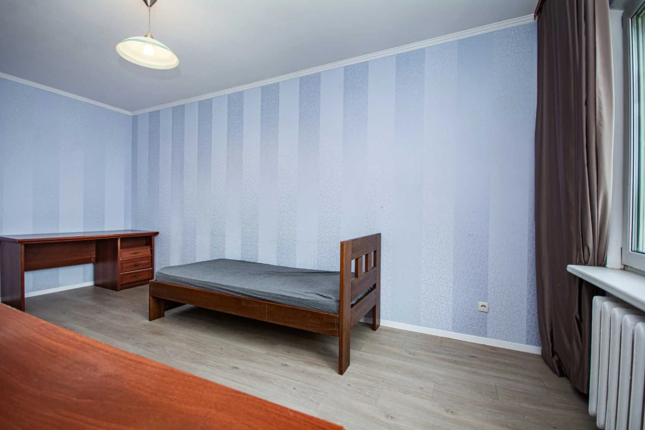 No Fee. Sale of a 3-room apartment at 4, Mylooslavska Street, State Programs.