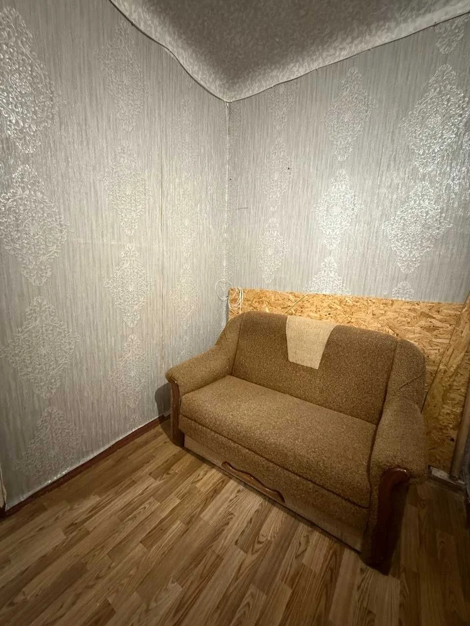 For Sale: 2-room apartment in Priadneprovsk residential district