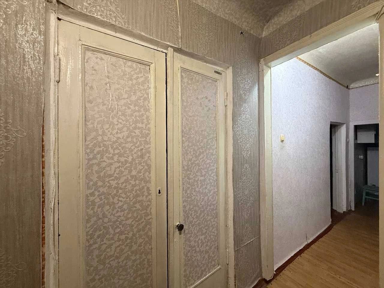 For Sale: 2-room apartment in Priadneprovsk residential district