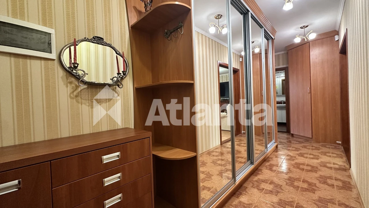 Двокімнатна квартира, Парк Перемоги, 2 поверх. Будинок цегляний з газовим опаленням