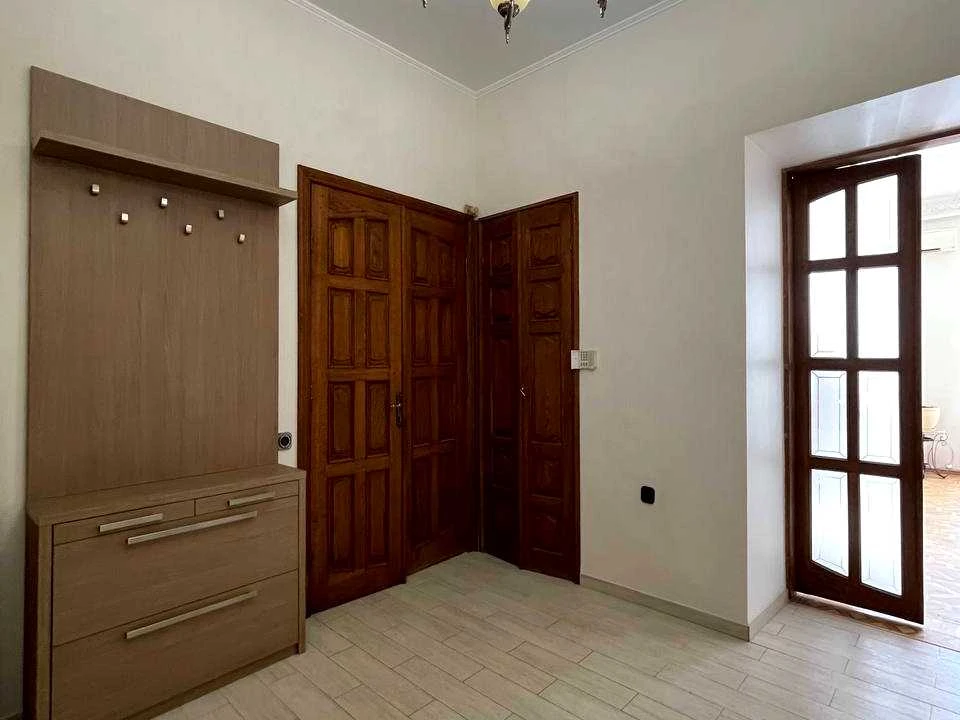 Apartment. Odessa, Kanatna st.