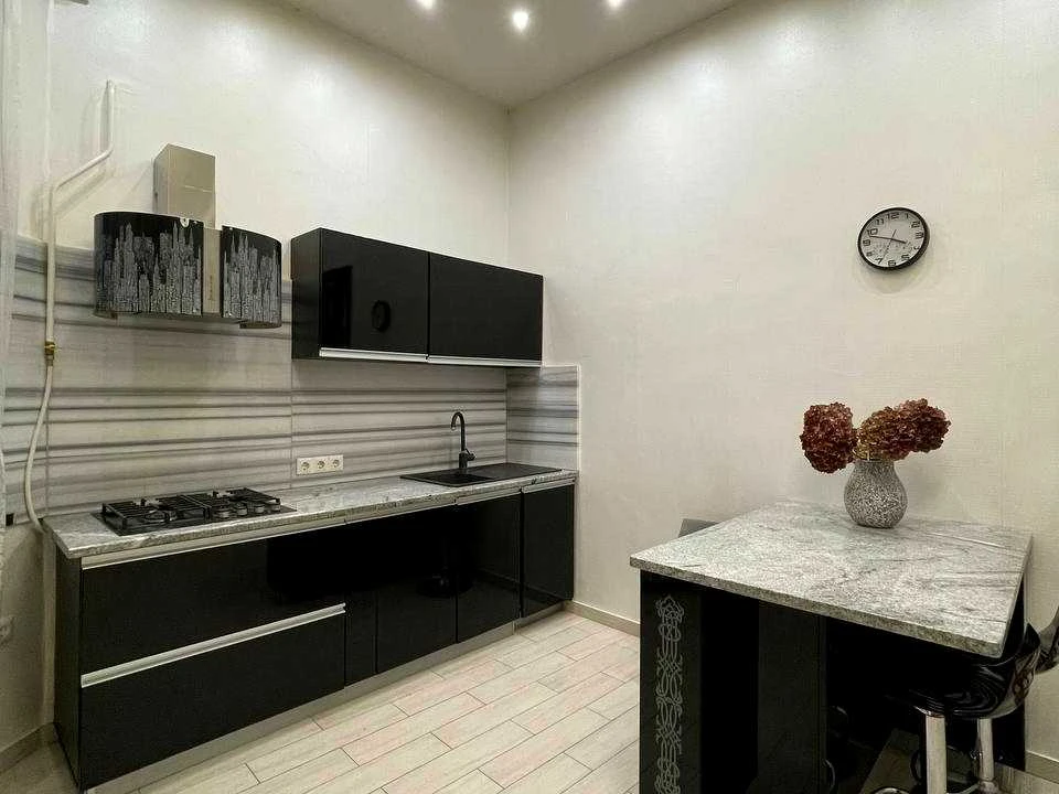 Apartment. Odessa, Kanatna st.