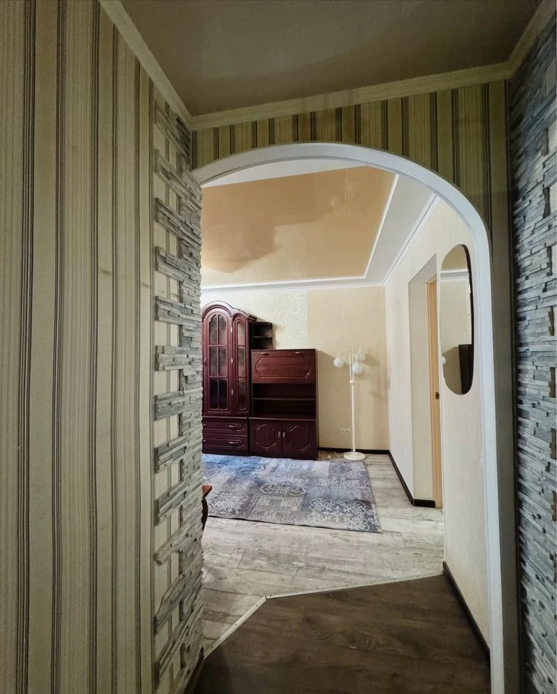 Sale of a 3-room apartment on Novomikhailovskaya