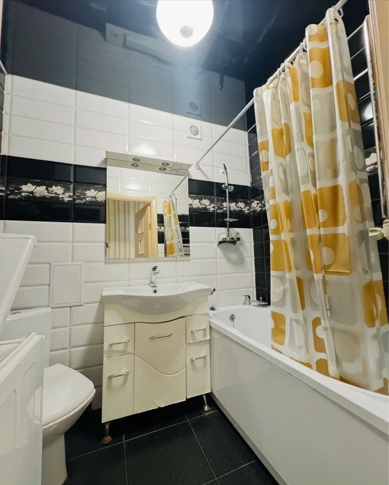 Sale of a 3-room apartment on Novomikhailovskaya