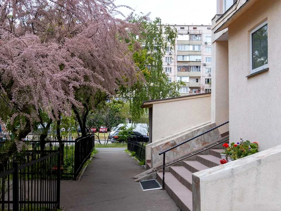 Apartment. Vyshnjakivska st.