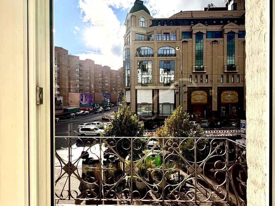 Квартира. Киев, улица Бассейна