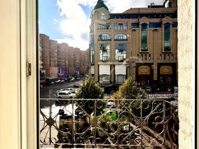Квартира. Киев, улица Бассейна