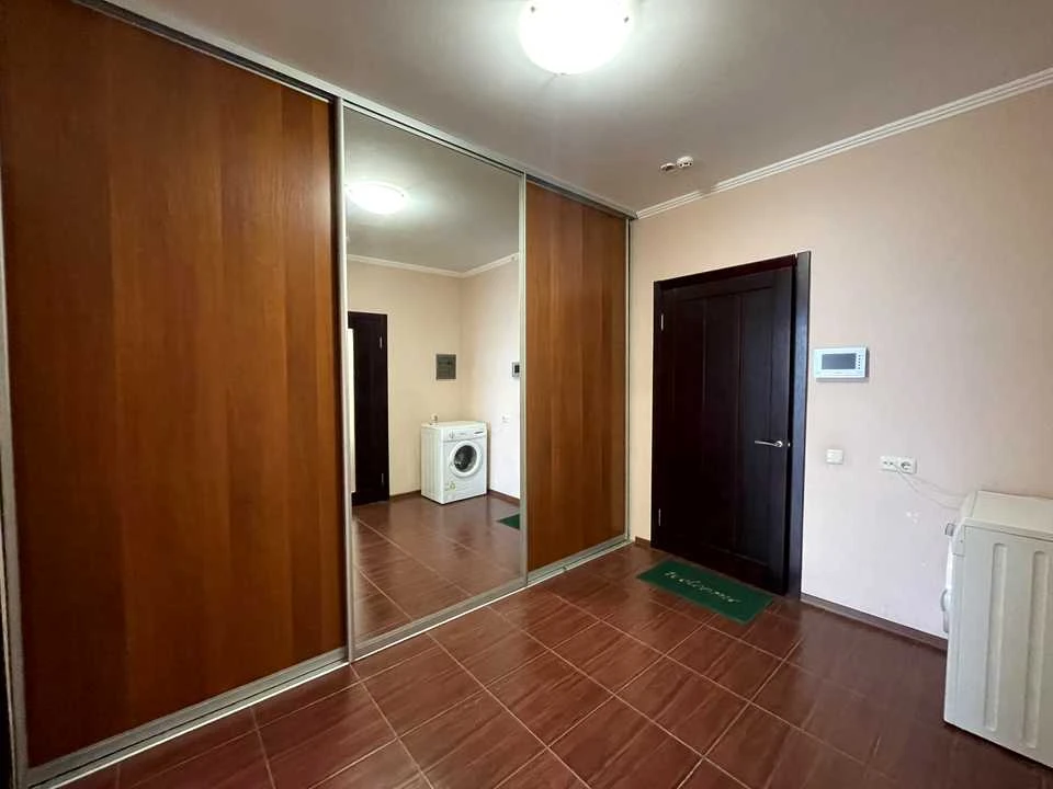 Apartment. Mykoly Ushakova st, Kyiv