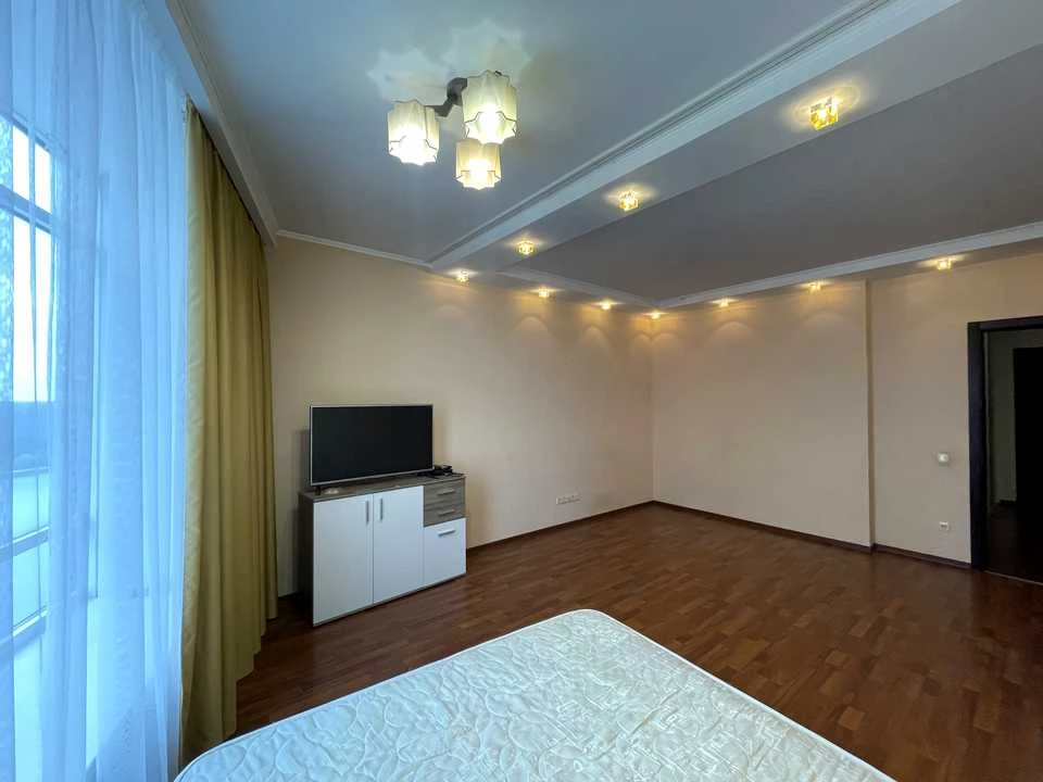 Apartment. Mykoly Ushakova st, Kyiv