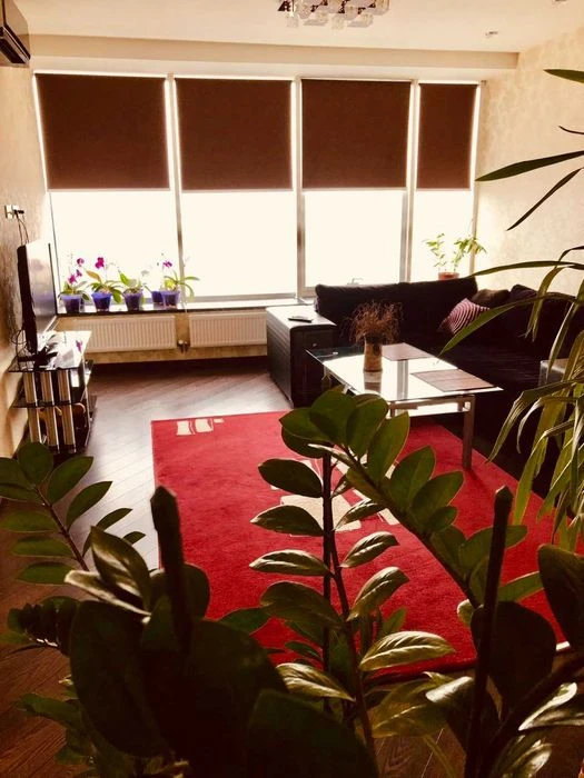Апартаменти 65m² 11 поверх Вид на Дніпро по вул.Королеви Єли