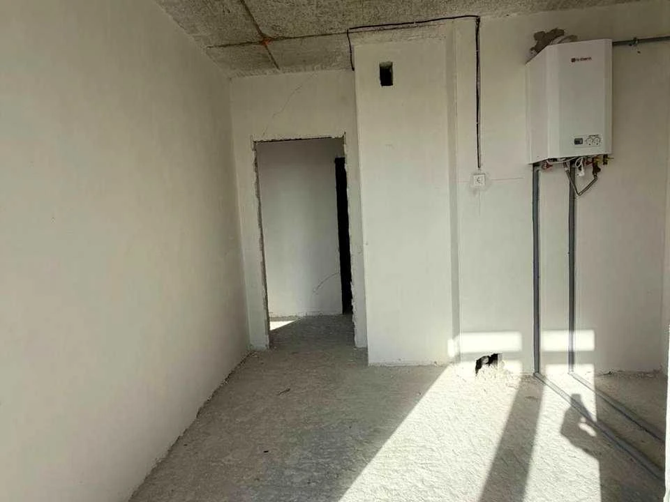 Apartment. Maloholskivska st.