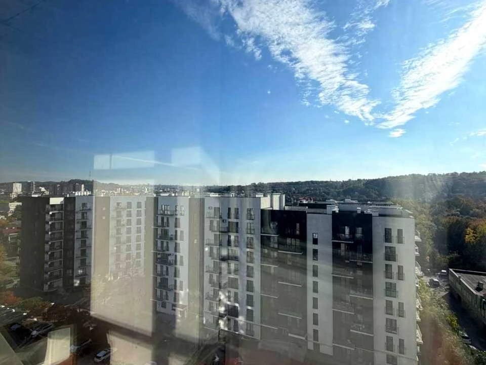 Apartment. Maloholskivska st.