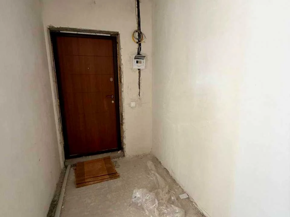 Apartment. Maloholskivska st.