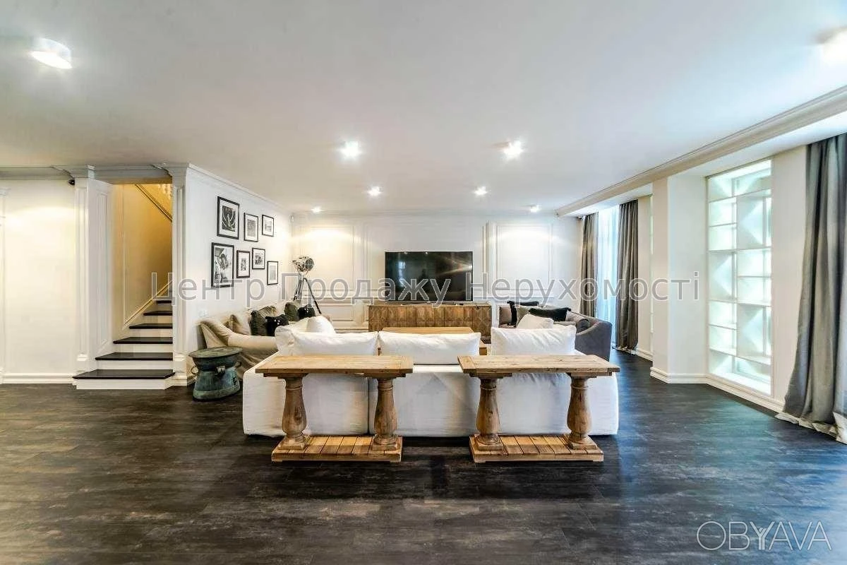 5-bedroom apartment, 660 sq m