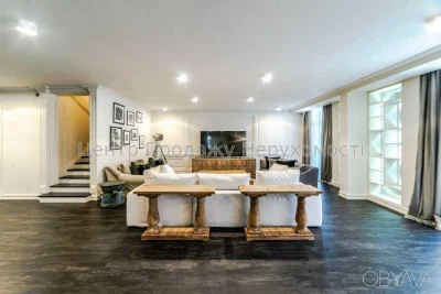 5-bedroom apartment, 660 sq m