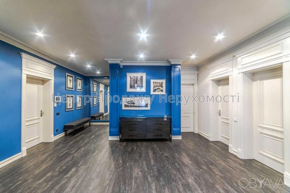 5-bedroom apartment, 660 sq m