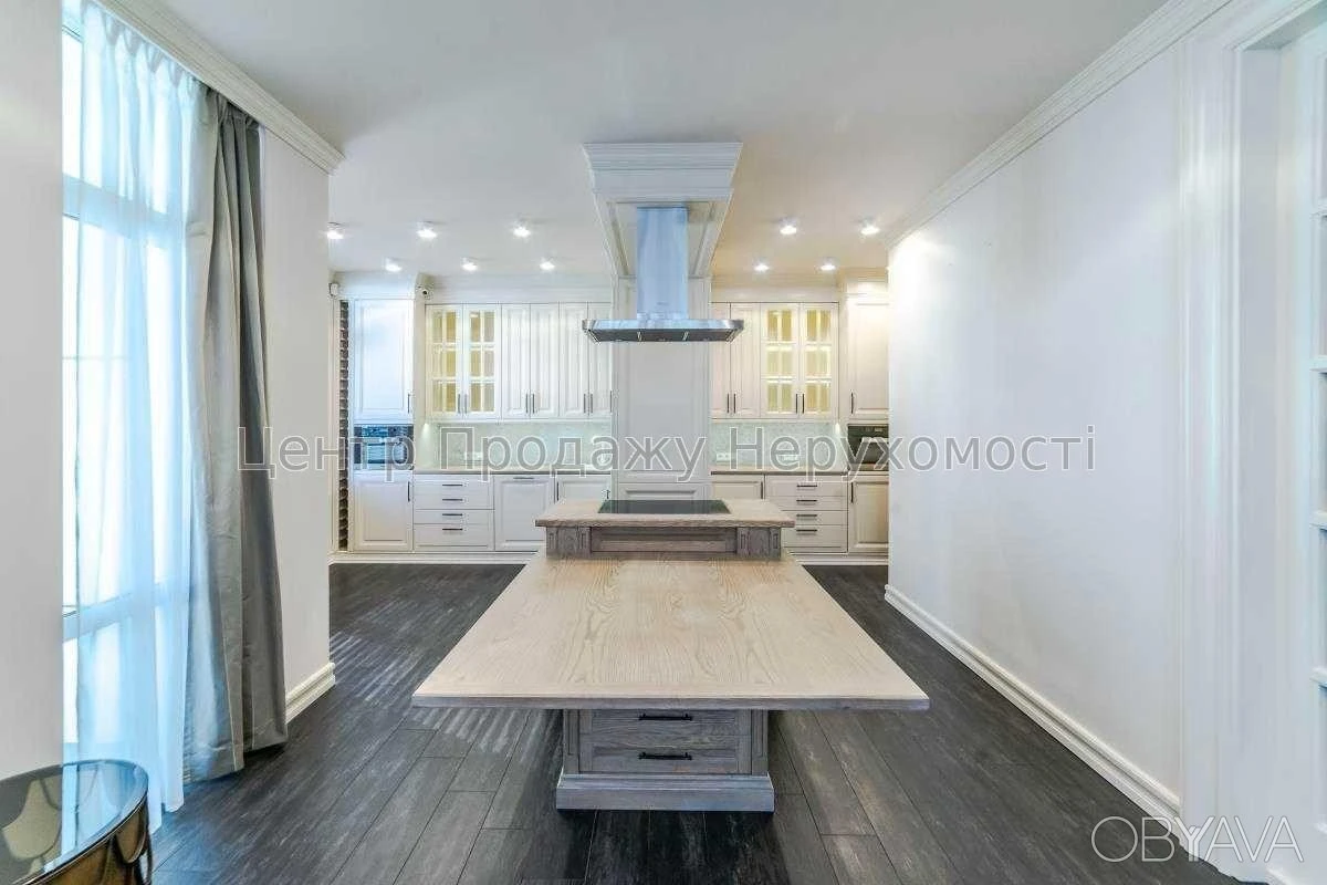 5-bedroom apartment, 660 sq m