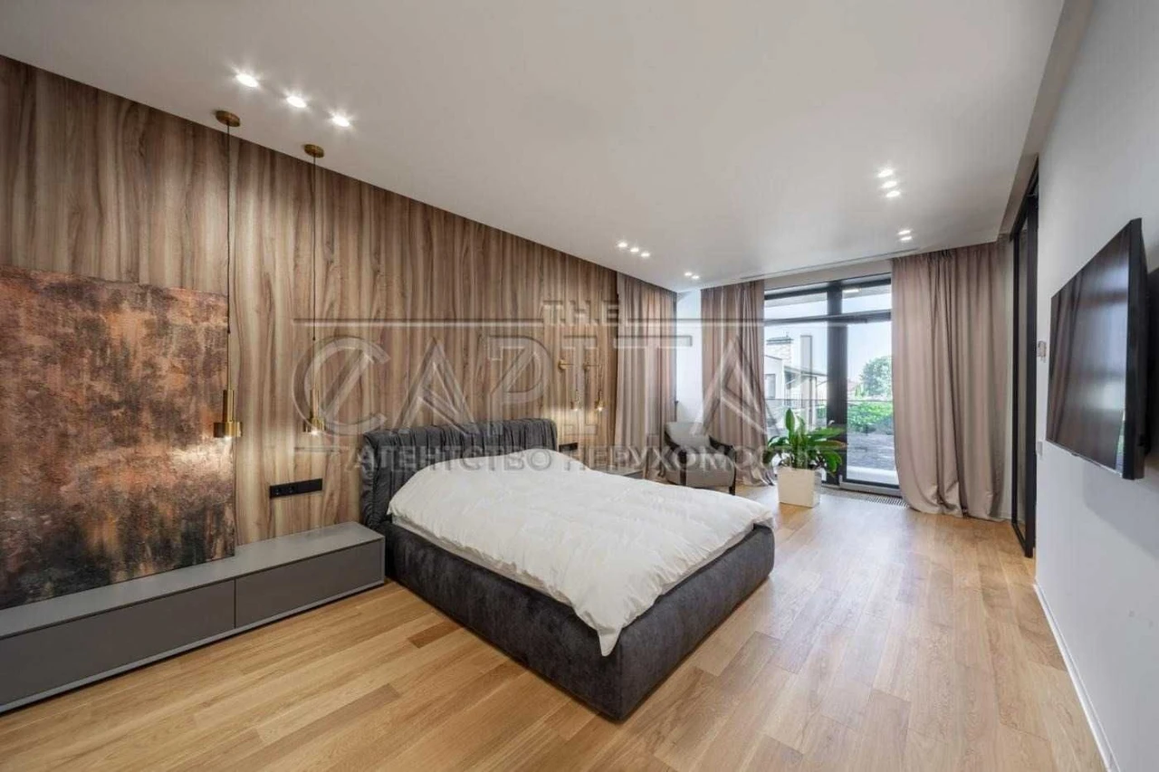 Modern house on the banks of the Dnieper | Dniprodzyne district | Kyiv