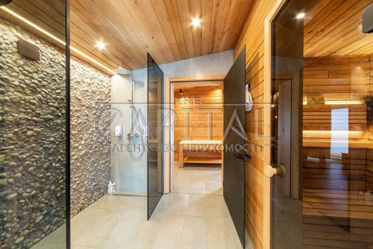 Modern house on the banks of the Dnieper | Dniprodzyne district | Kyiv