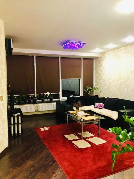 Апартаменти 65m² 11 поверх Вид на Дніпро по вул.Королеви Єли