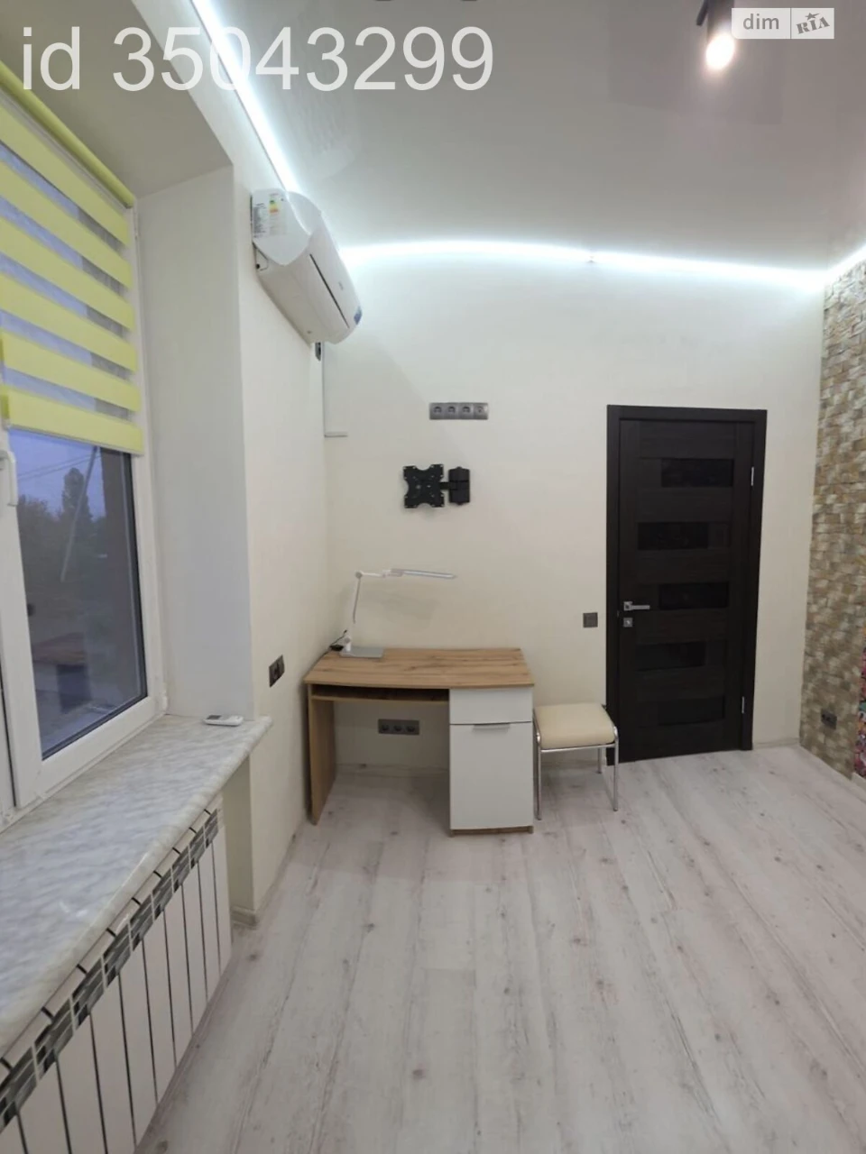 Продаж Квартира Новоселівка