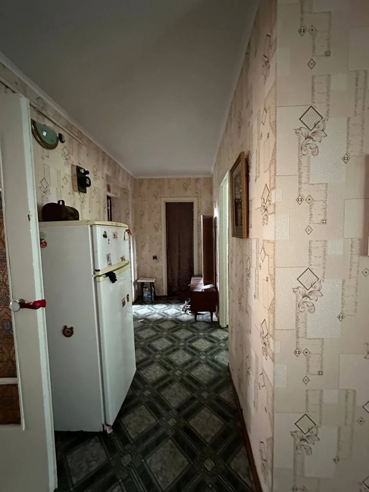 Двокімнатна квартира в смт Завалі.