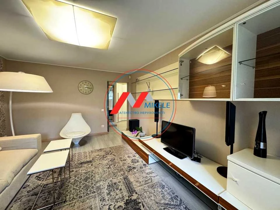 Apartment. Volodymyr Yasuyka Avenue, Kyiv