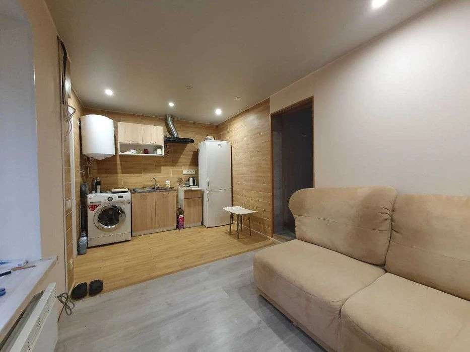 I will sell 2 rooms Center, Voskresenskaya, Starokozatskaya