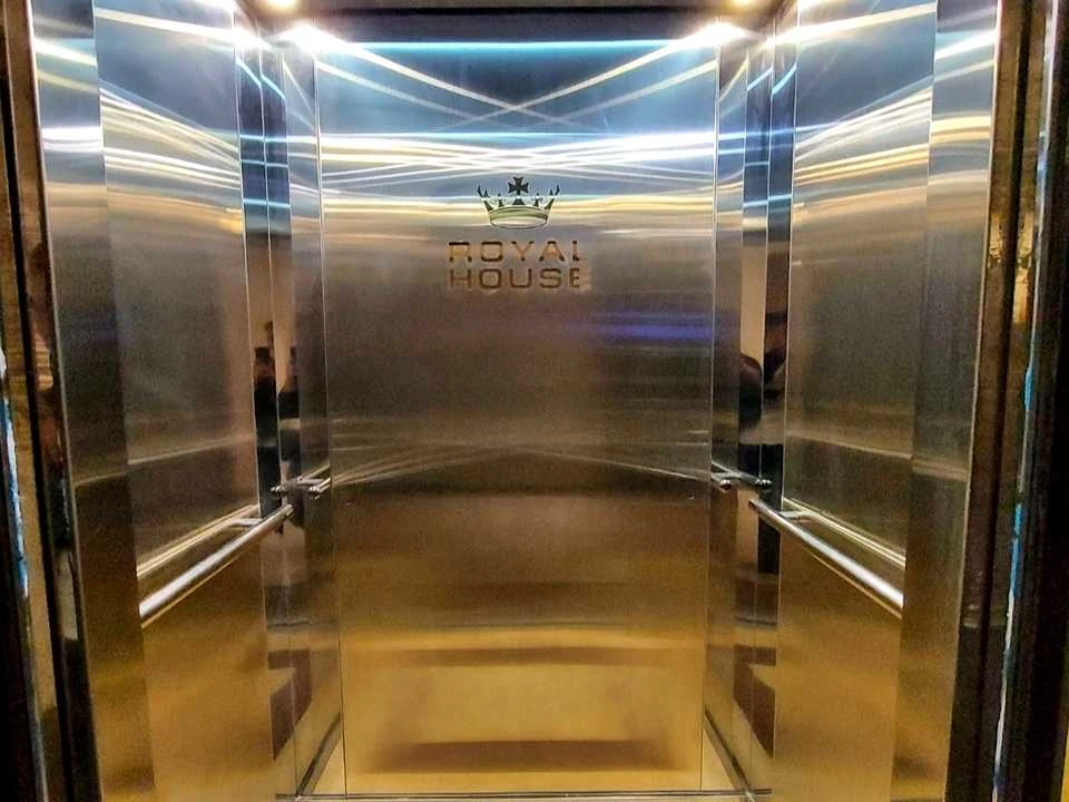 Квартира. Київ, вулиця Михайла Максимовича