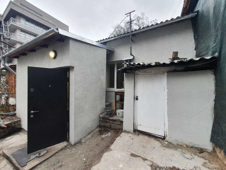 I will sell 2 rooms Center, Voskresenskaya, Starokozatskaya