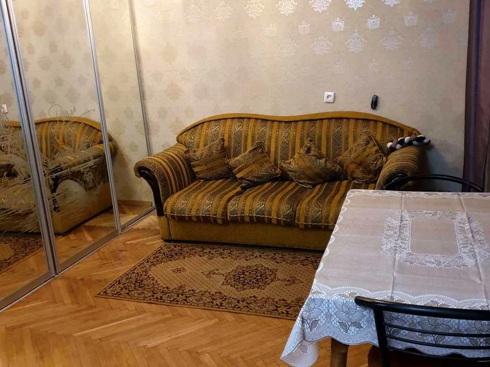 Квартира. Київ, Празька вул.