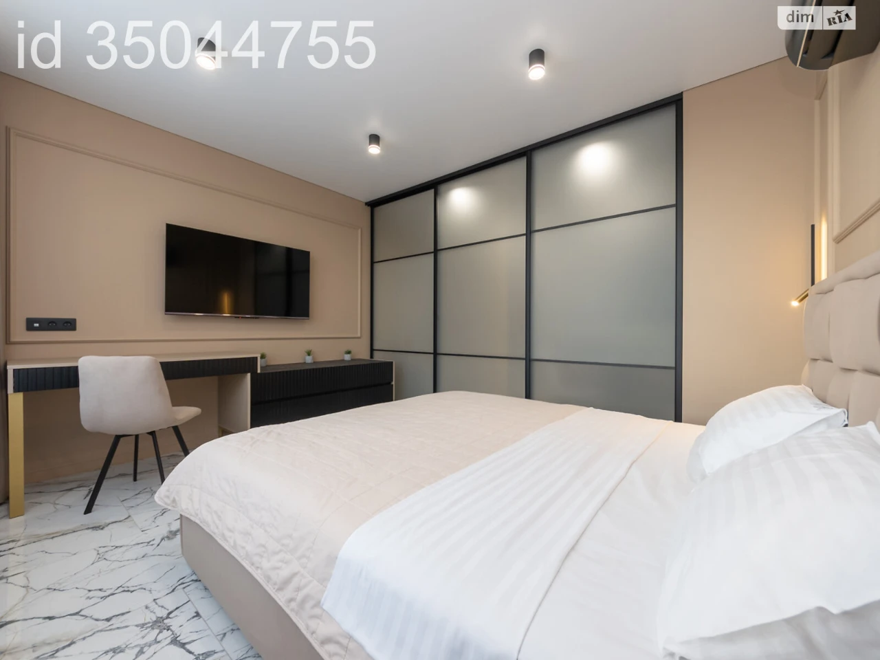 Long Term Rental Apartment, Kharkivsky Massiv