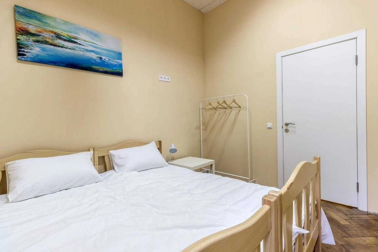 5-room apartment for sale in an Austrian building - CENTER OF LWO