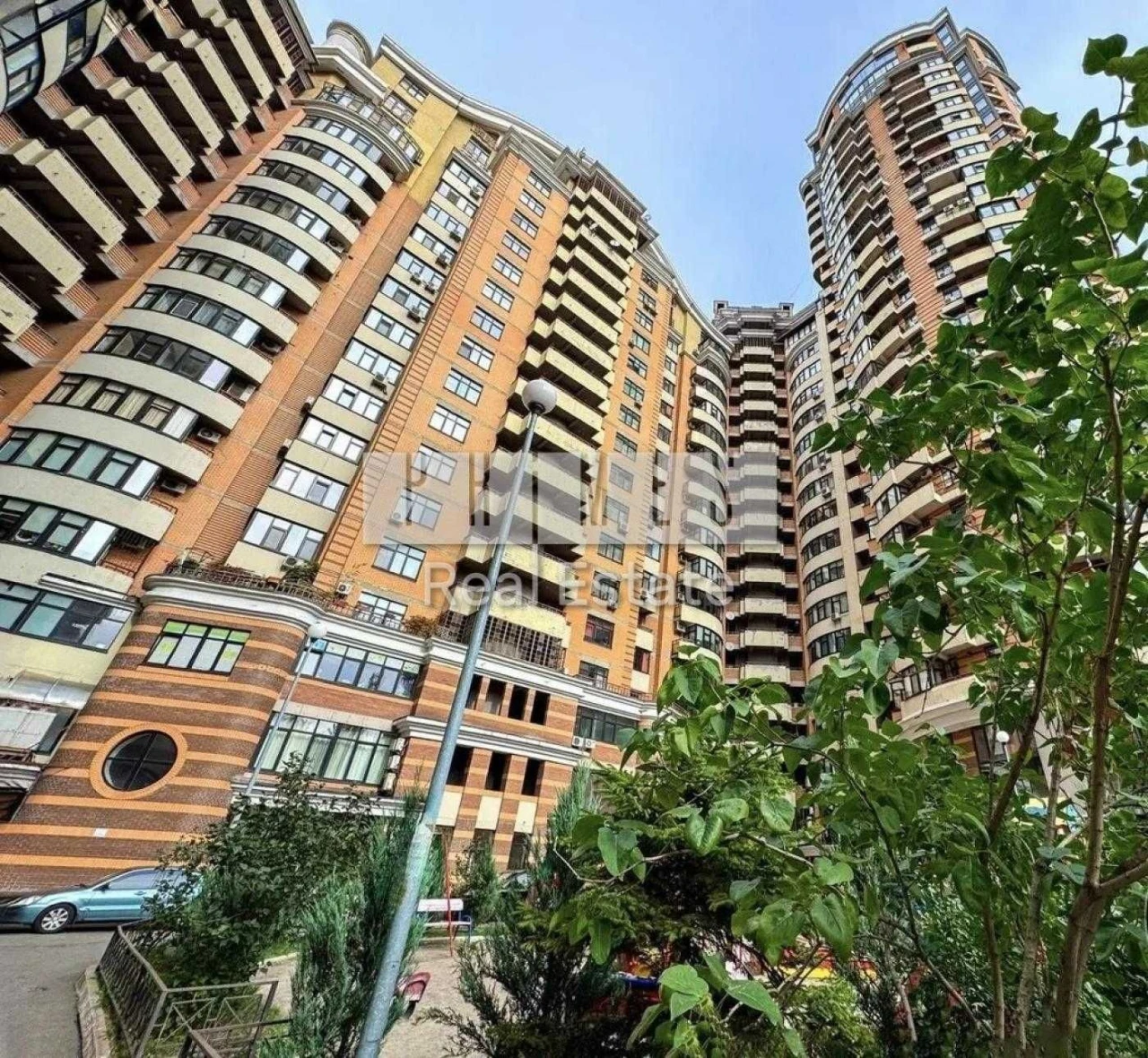 Продажа 3-комнатной квартиры 124 м² в центре Печерск, бульвар Леси Украинки, 7б