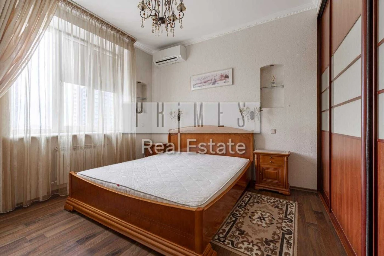 Срочная продажа 3-комнатной квартиры 85 кв.м. в ЖК "Митець" Печерск, ул. Ко