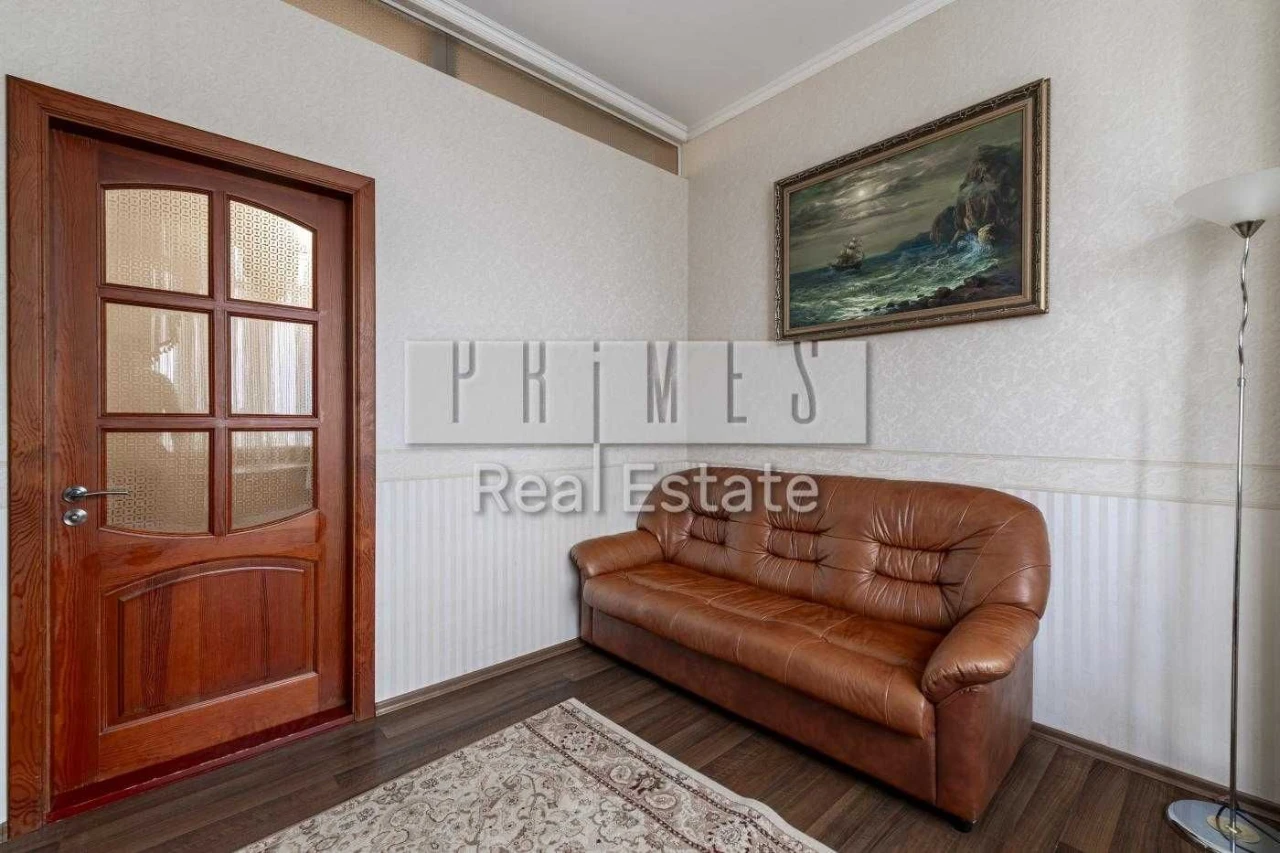Срочная продажа 3-комнатной квартиры 85 кв.м. в ЖК "Митець" Печерск, ул. Ко