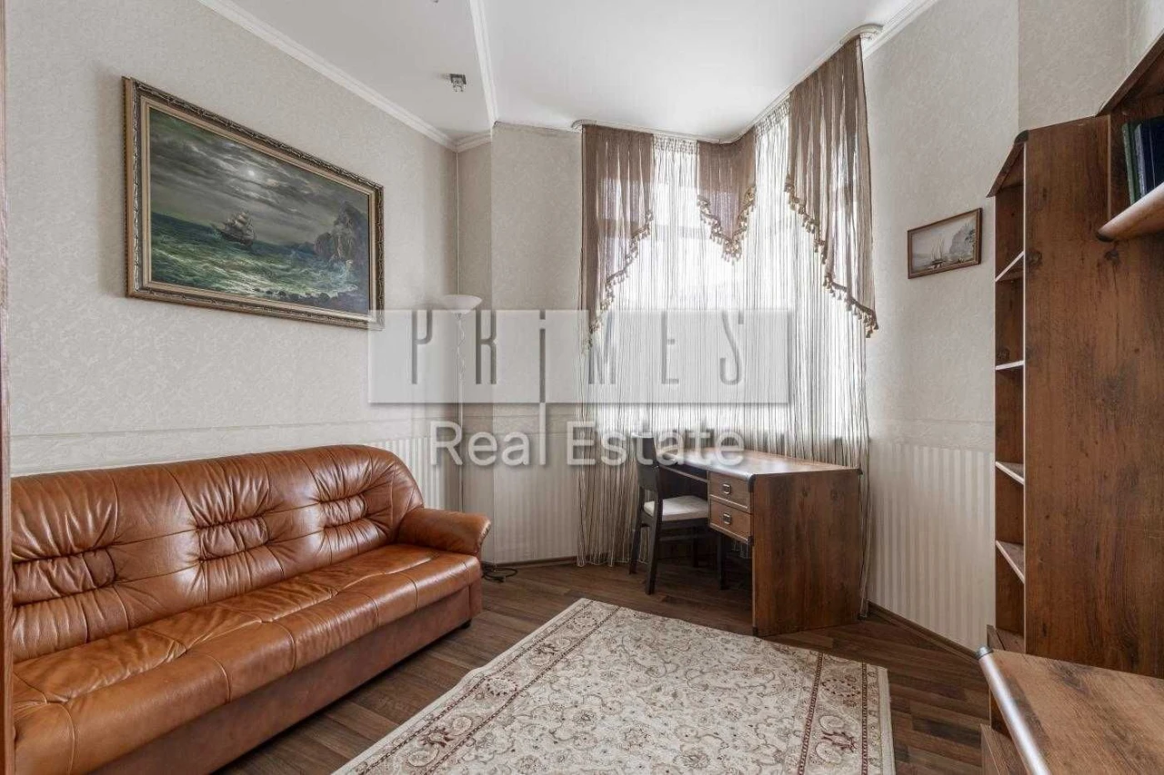 Срочная продажа 3-комнатной квартиры 85 кв.м. в ЖК "Митець" Печерск, ул. Ко
