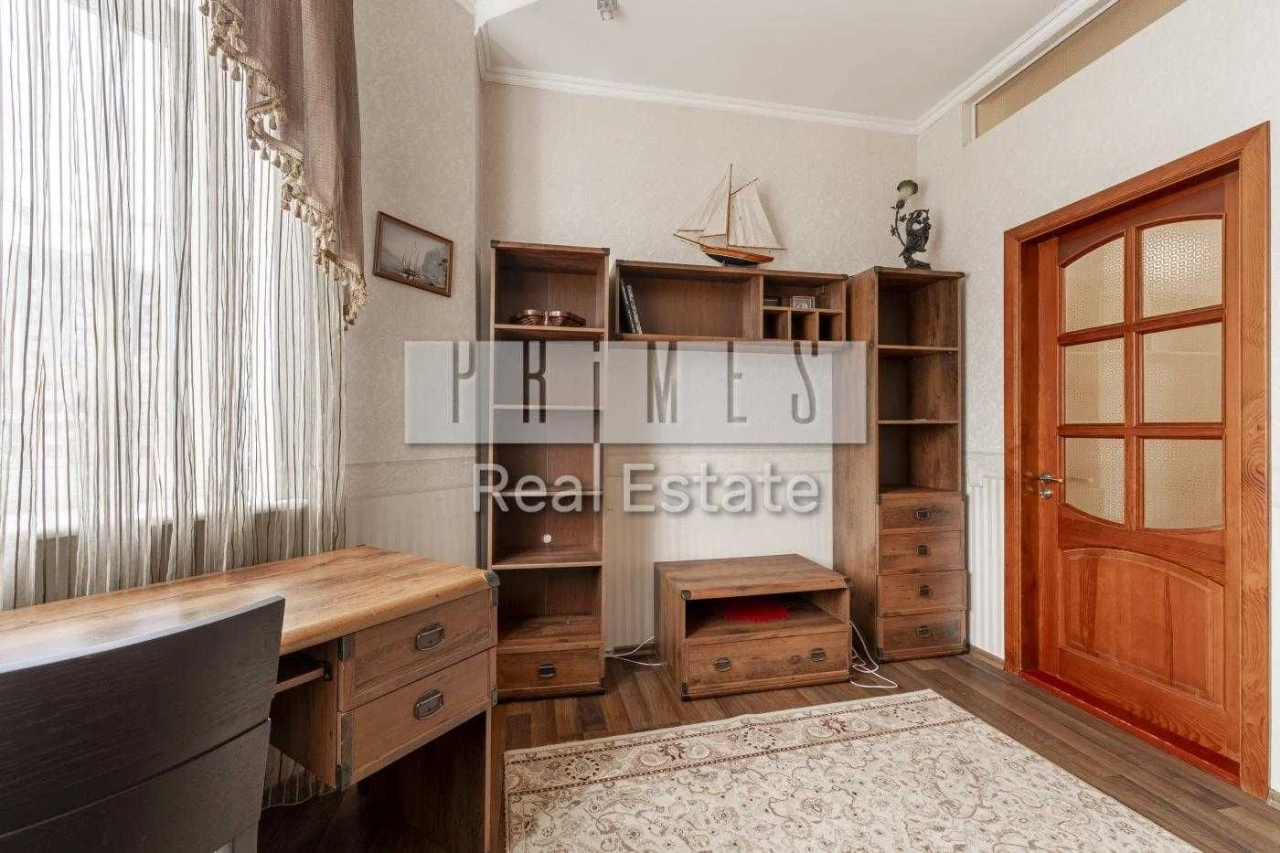 Срочная продажа 3-комнатной квартиры 85 кв.м. в ЖК "Митець" Печерск, ул. Ко