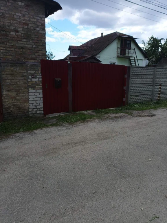 В оренду в Києві, Дарницький район, цегла