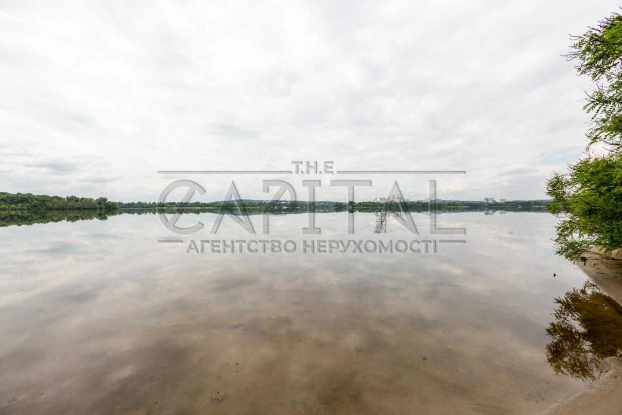 Будинок із ремонтом на Осокорках біля Дніпра та метро Славут