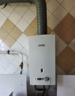 Срочно! Квартира в центре Вишеньки. Газовая колонка.