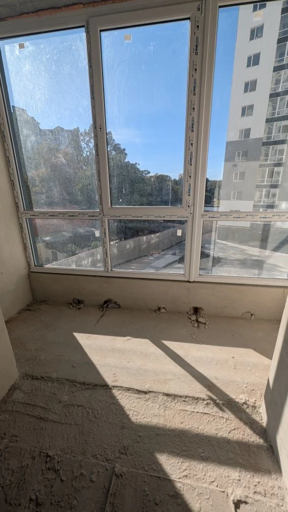 Sale of a 2-room apartment, in a raw state! Ready for renovation!