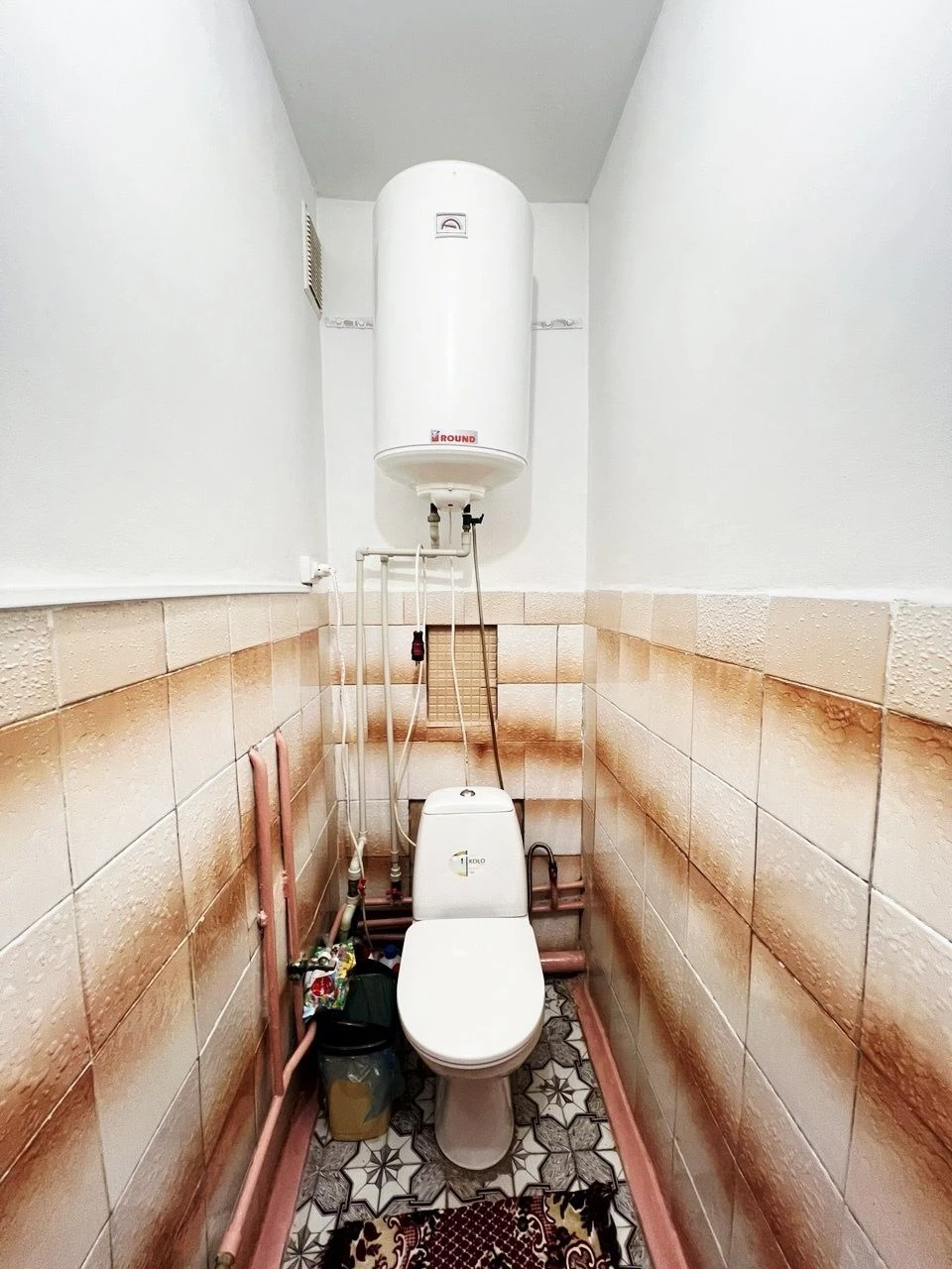 Sale of a 4-room apartment on P. Mira. Certificate. Furniture. Tech.