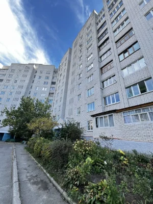 Sale of a 4-room apartment on P. Mira. Certificate. Furniture. Tech.