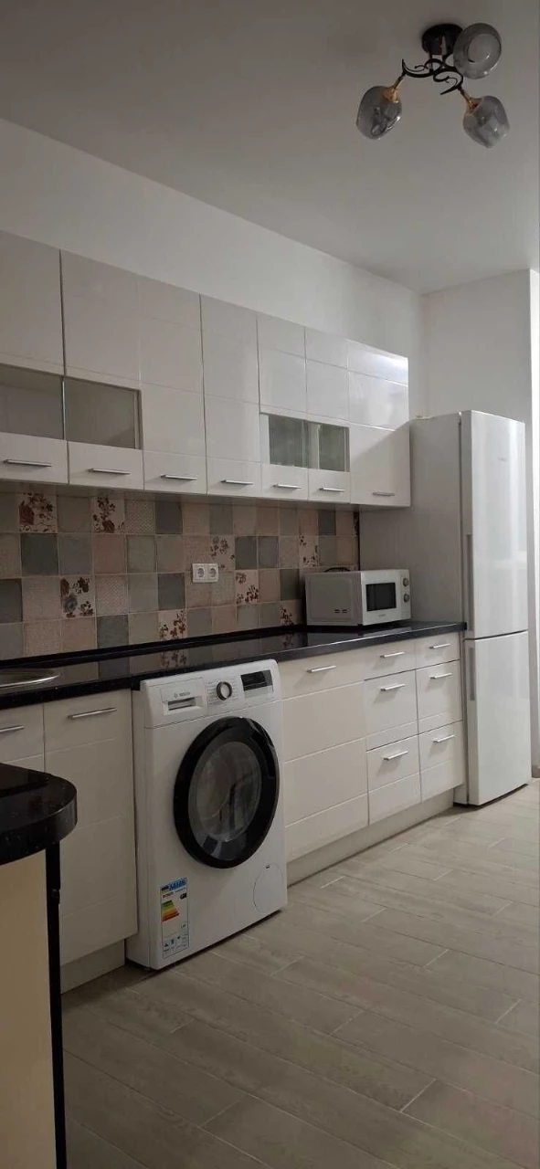 Сдается однокомнатная квартира в ЖК "Кришталевые источники"
