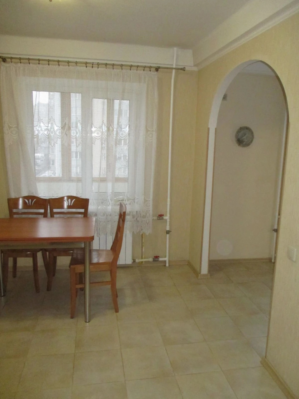 Spacious 2-bedroom apartment for rent on Raisa Okipna Street